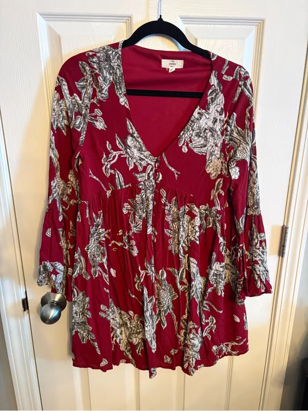 ENTRO Boho Floral V-Neck Tunic Dress in Burgundy, S - Image 2