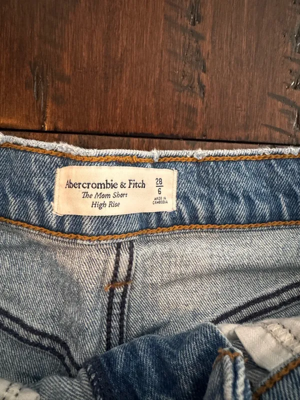 Abercrombie High-Rise Light Blue Denim Shorts - Image 5