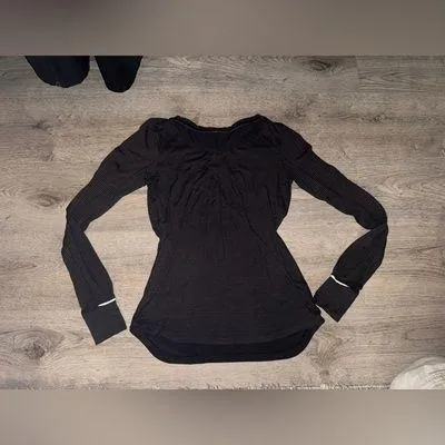 Lululemon Athletica Run Sheer Long Sleeve - 6 women’s - Image 2