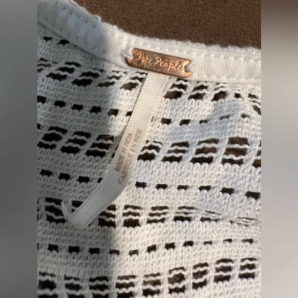 FREE PEOPLE Seaside Walkup Cover Up Top Vest Crochet Flowers Hippie Beach Resort - Image 5