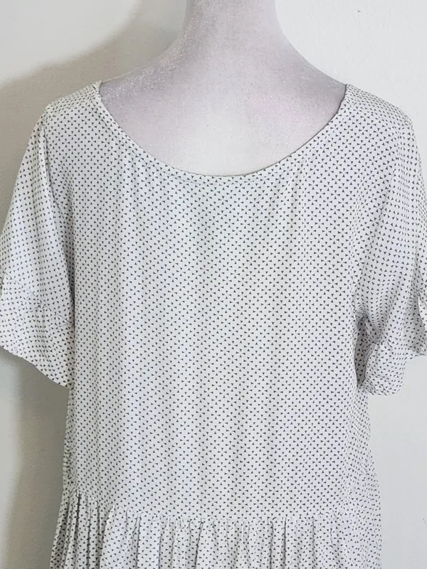 Valija White and Green Geometric Print Mini Babydoll Dress Size Small - Image 4