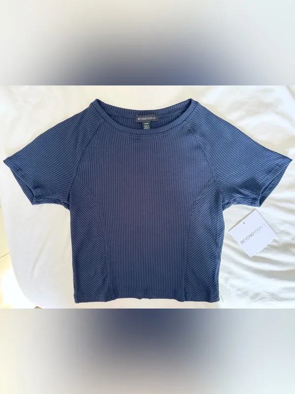 NWT Beyond Yoga Silhouette Cropped Tee - Nocturne Navy - S - Image 5
