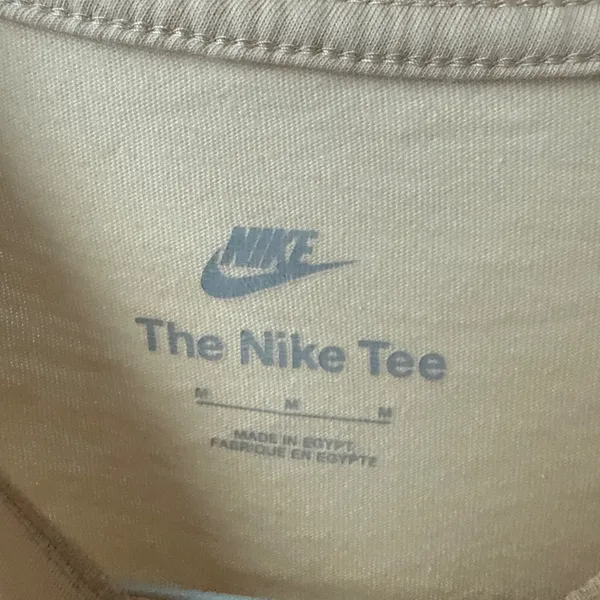 Nike sz M Tan T-Shirt Graphic‎ Logo Swoosh Sportswear Tee Casual Sporty - Image 4