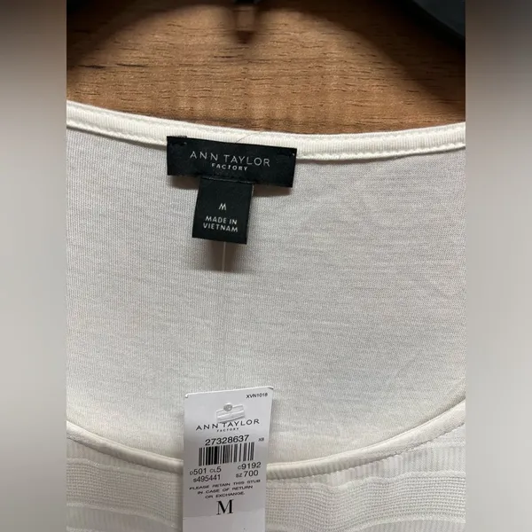 NWT Ann Taylor‎ medium tee - Image 5