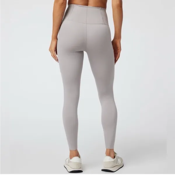 Vuori Evolve Zipped Legging Womens Uplift Leggings Soft Pewter Small - Image 2