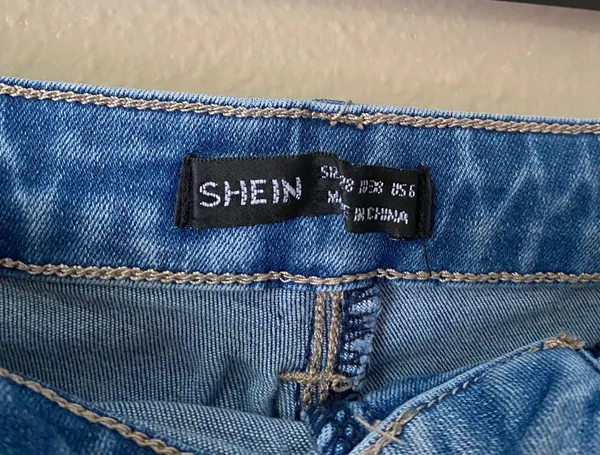 SheIn High Waisted Flared Jeans - Image 5