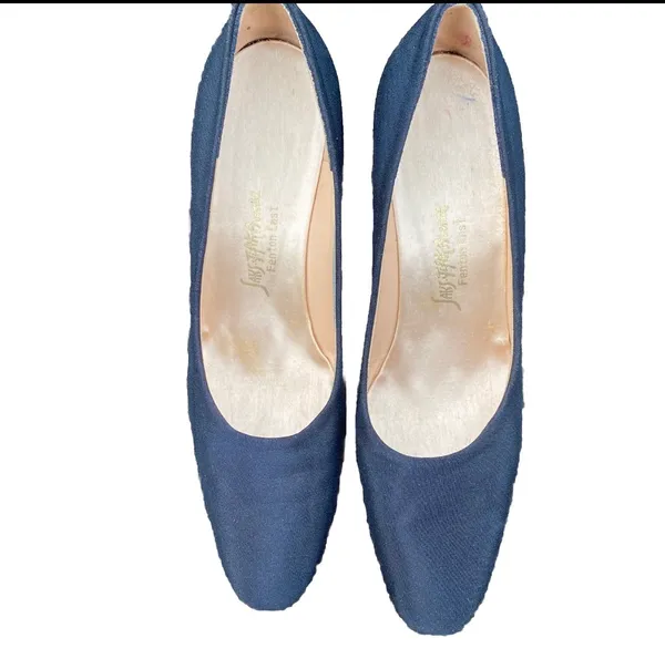 💙 Vintage 1950s or 60s Saks Fifth Avenue Fenton Last Size 7 Navy Blue Kitten Heels Pumps 💙 - Image 2