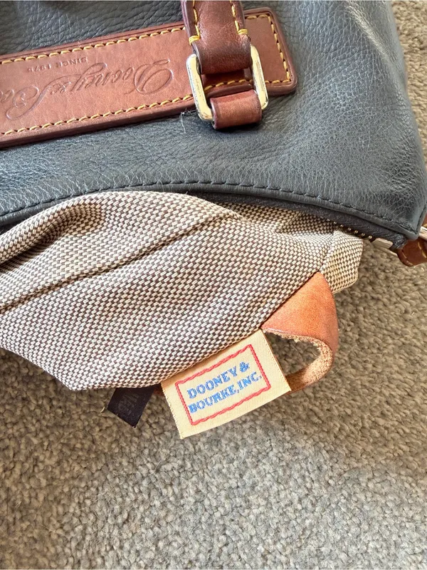 Vintage Dooney and Bourke Black Florentine Vacchetta Leather Bag - Image 8