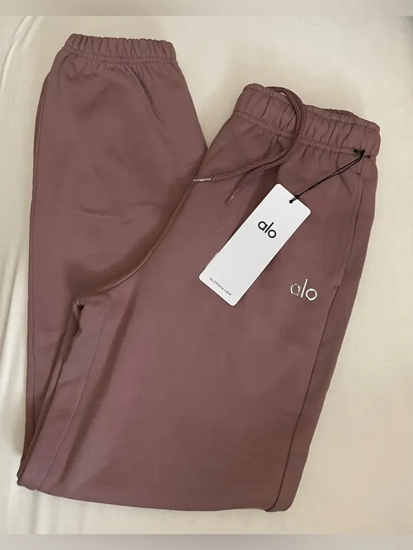 ALO Yoga NWT Accolade Mauve Joggers Drawstring Size S - Image 4