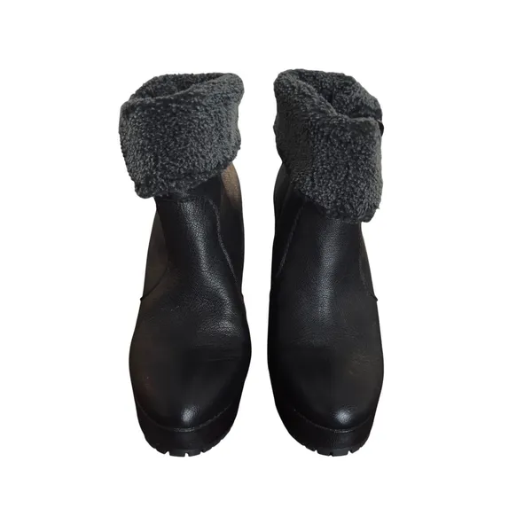 BCBG Generation Black Leather Faux Fur Trim Heeled Ankle Boots‎ Womens Size 6.5 - Image 2