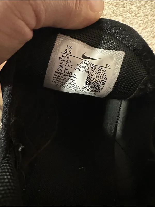 Nike Women's Black Breathable Air Max Athletic Sneakers - Image 5
