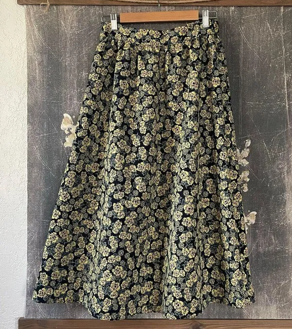 Anthropologie Maeve Brocade Maxi Skirt Size 4 - Image 6