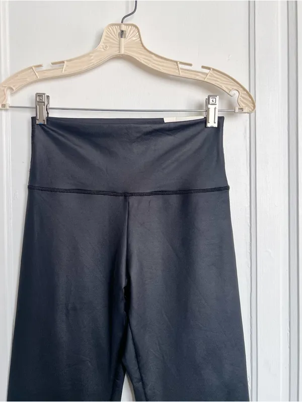 Offline by Aerie • The Hugger Coated Crop Slit Flare Legging 7/8 ankle black - Image 4
