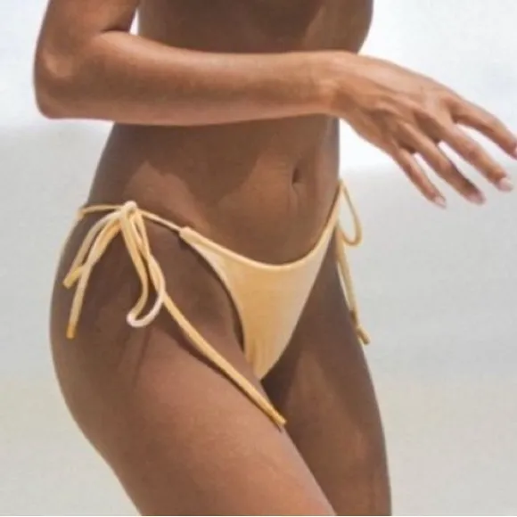Triangl Astrid Bikini Top & Vinca Bottoms Set Velvet Crush Apricot Size Large - Image 2
