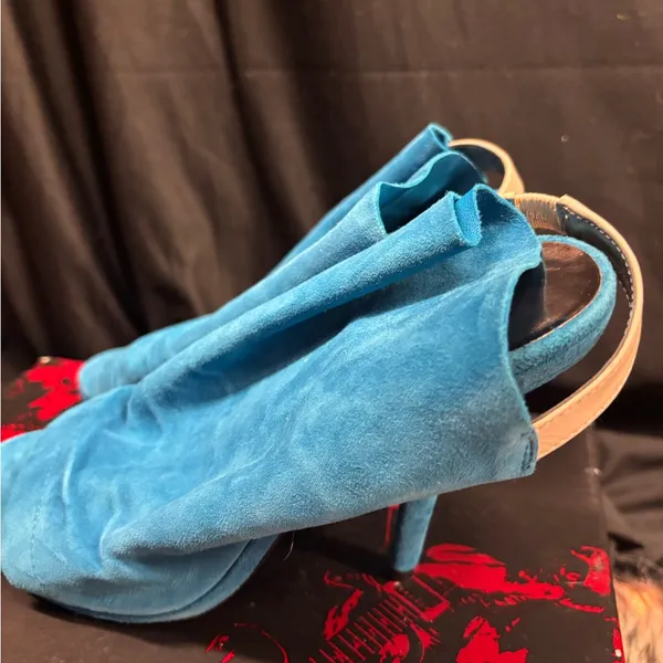 Sky Vibrant Blue and Cream Heels‎ - Image 2