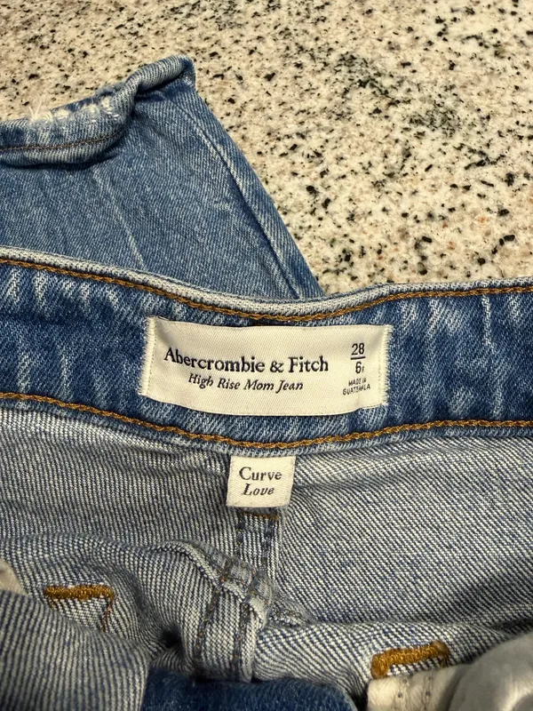 Abercrombie Jeans - Image 2