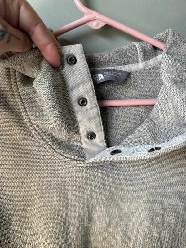 The North Face Women’s‎ Small Gray Snap Neck Hoodie Pullover Sweatshirt - Image 5