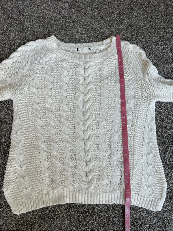 Express Women’s Small Ivory Cable Knit Crewneck Sweater Cozy Fisherman - Image 5