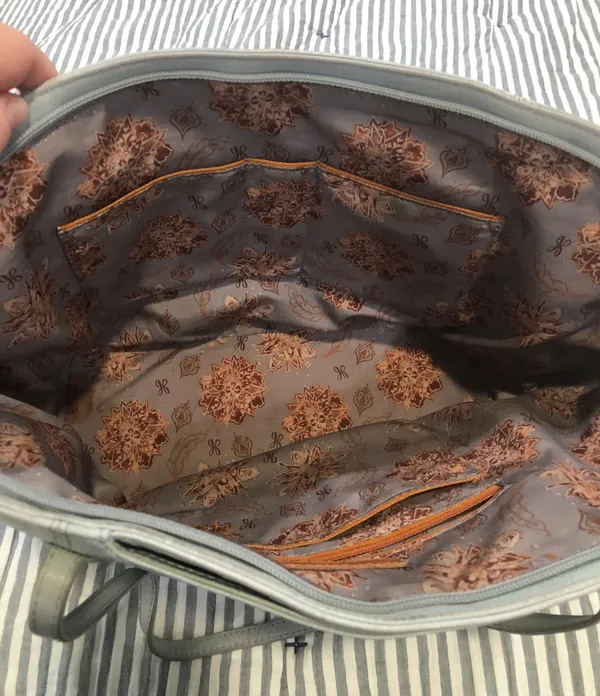 Hobo Brand Handbag - Image 10