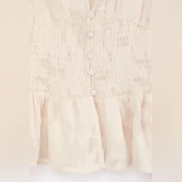 NWT Lulus Patio Date Ivory Floral Jacquard Button-Up Long Sleeve Top Size M - Image 6