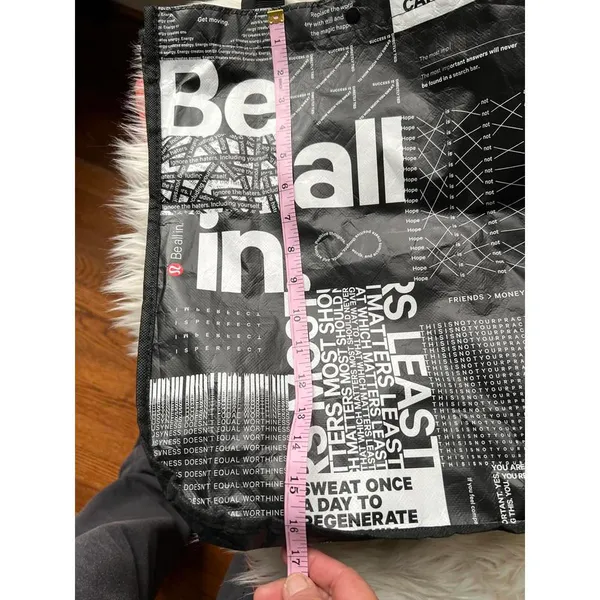 Lululemon Be All In Tote Bag - Stylish & Functional - Image 3
