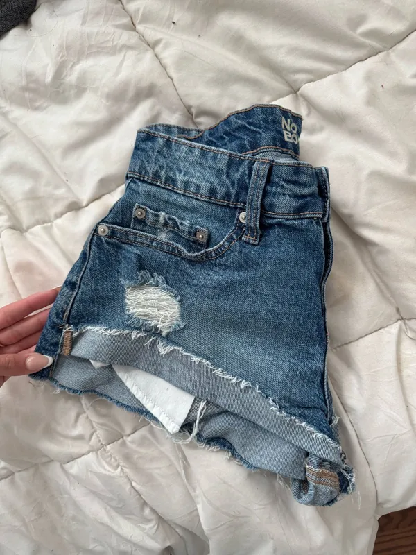 No Boundaries Dark blue ripped blue jean shorts - Image 4