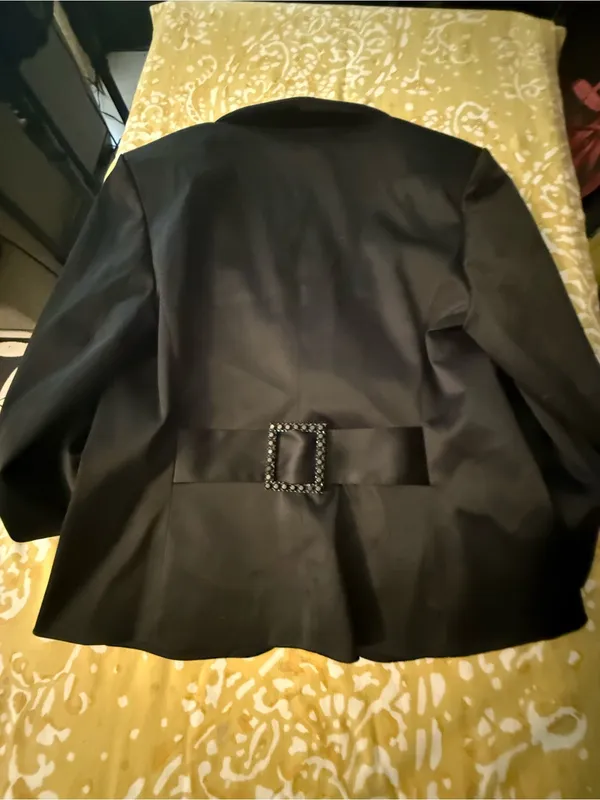 Express Black Satin Blazer with Leopard-Print Lining - Image 3