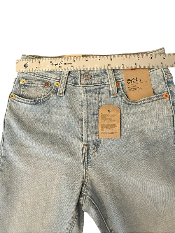Levi’s NWT Wedgie Straight Jeans Women’s 25x28 Light Wash High Rise Denim - Image 11