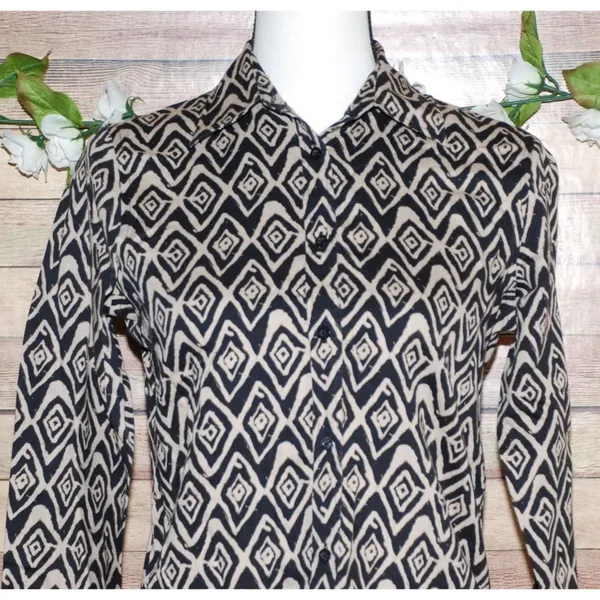Lauren Ralph Lauren Ladies Brown Beige Button Up Geo Print Shirt Size S Non Iron - Image 2