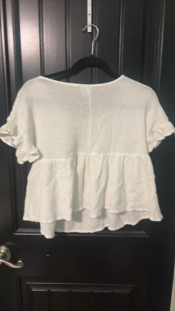 Francesca's white top - Image 2