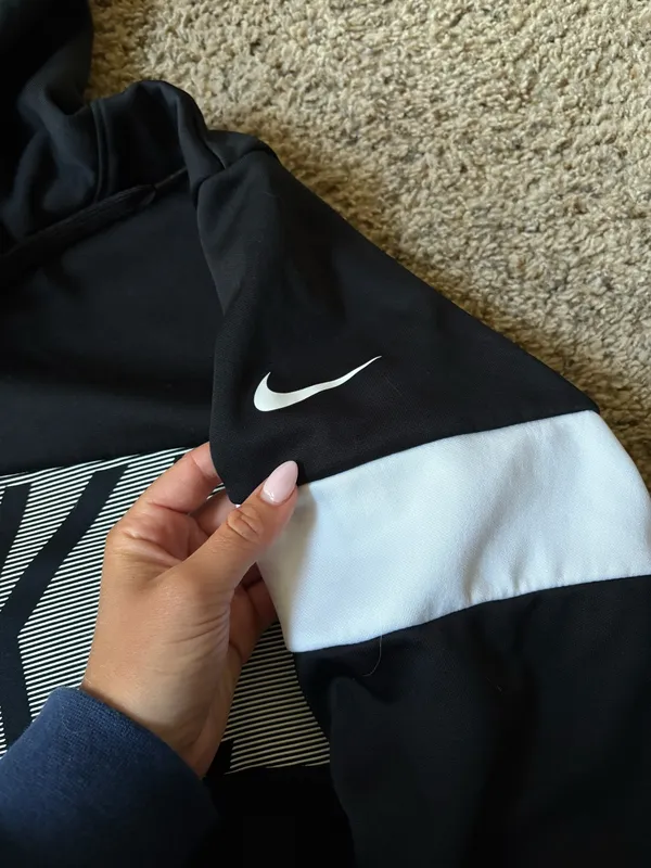Nike Sweatshirt Hoodie - Image 3