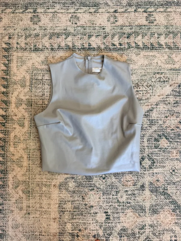 Skims faux leather gray matte sleeveless crop top L - Image 6