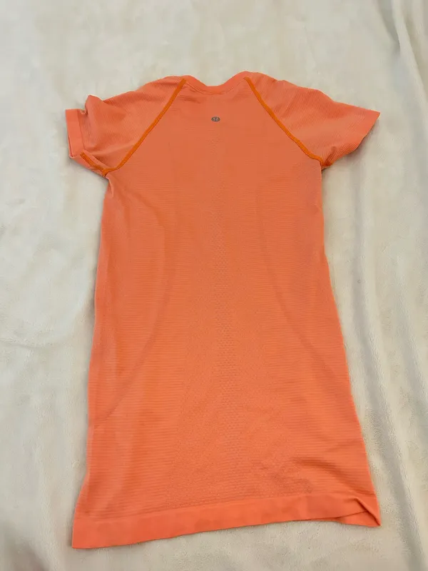 Lululemon Swiftly Tech Short Sleeve - Image 2