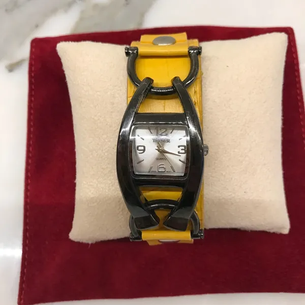 Terner Quartz Watch Yellow Leather Band - Image 2