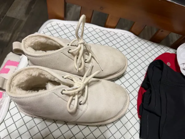 UGG Women’s - Image 2