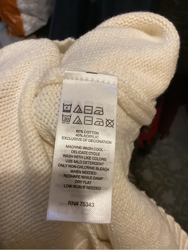 Hampton Bay Women's Crew Neck Sweater in Cream with Red Lobster Emblem - Image 5