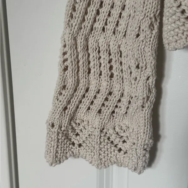 American Eagle Outfitters Cream V-Neck‎ Open knit Crotchet Sweater size XS - Image 6