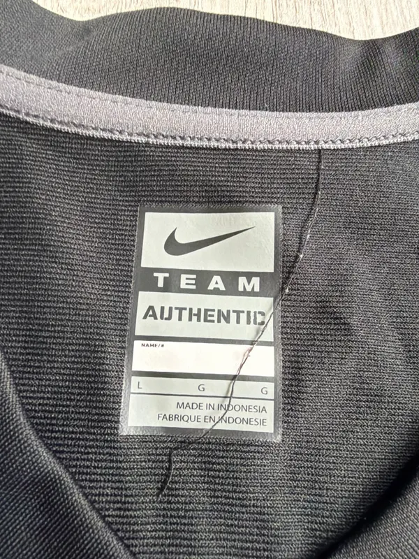 Nike Team Authentic Football Jersey #15 Black Gold Mesh Size Large - Image 3