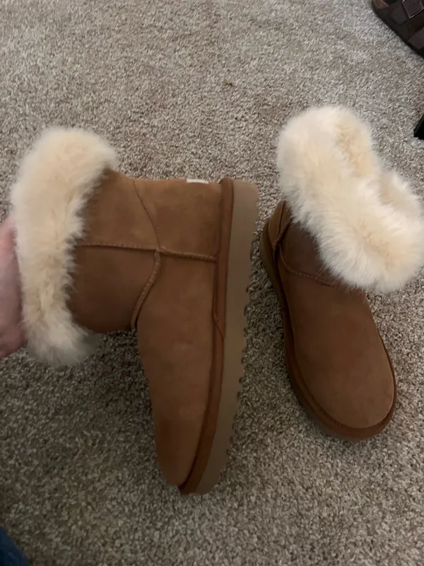 UGG Boots Women’s - Image 2