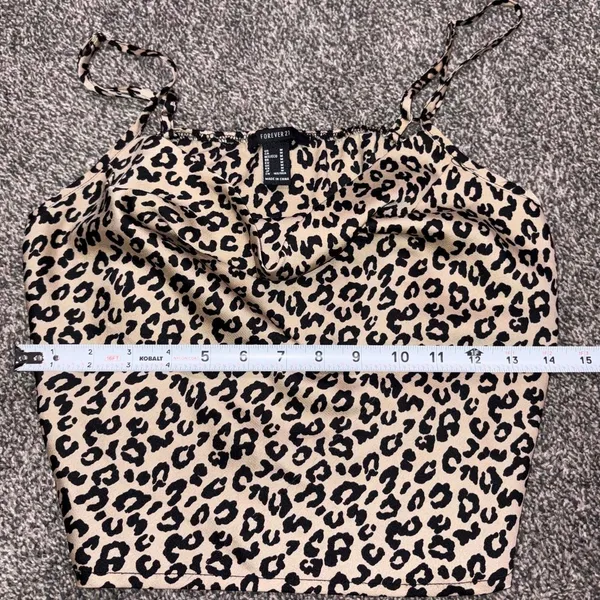 Forever 21 leopard print crop top in a M - Image 4