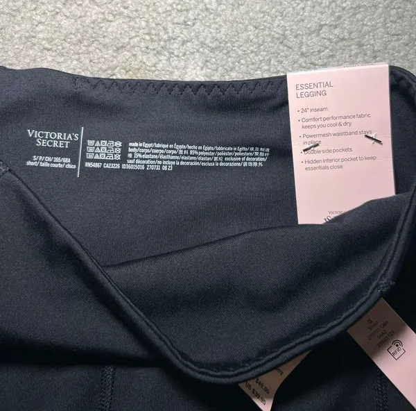 NWT Victoria’s Secret Sport Essential Legging High Rise Size Small Short 7/8 length - Image 6