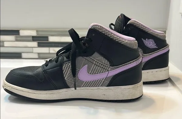 Nike Air Jordan Mid GS 1 Flannel - Image 2