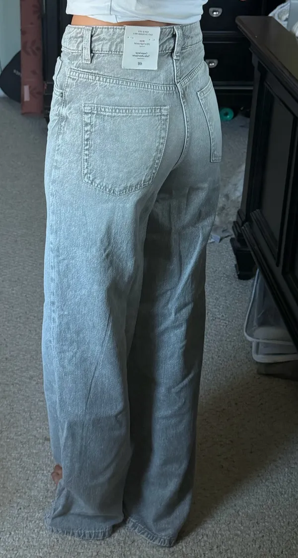 H&M Grey Jeans - Image 3