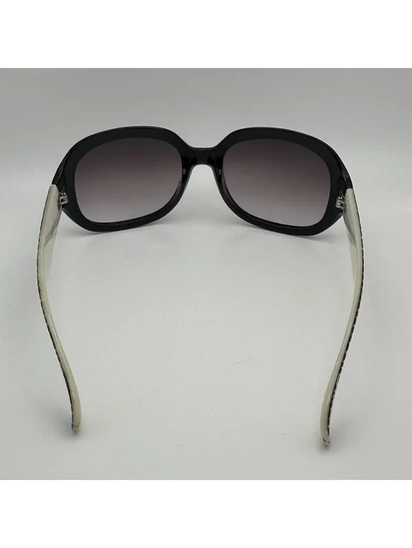 Steve Madden Oversized Black Square Sunglasses with Cream Temples - Image 8