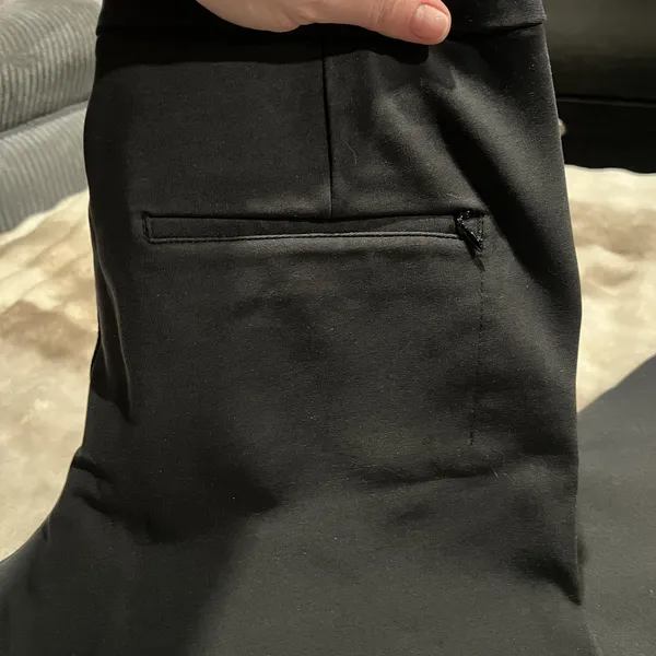 Lululemon Pants Womens 6 Black City Trek Trouser GUC See Pics - Image 4