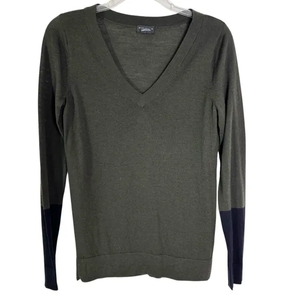 Club Monaco Italian Wool Agnes Sweater Green and Black Size S - Image 2