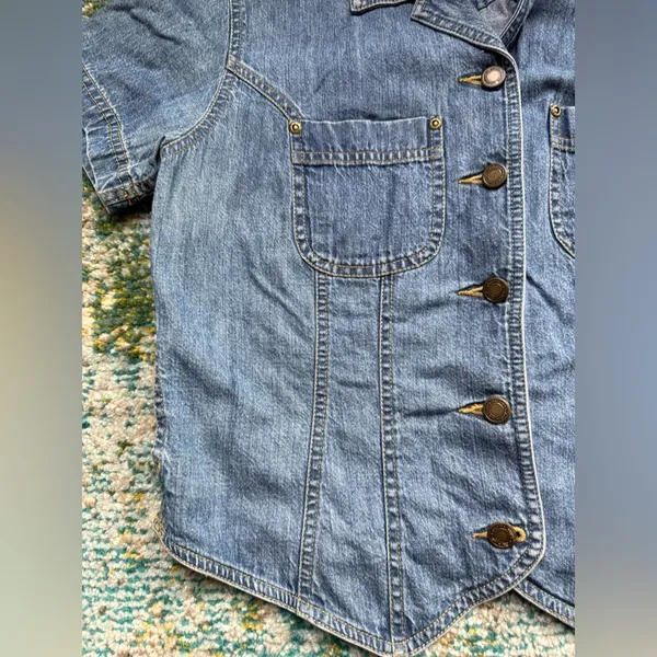 Vintage Liz Claiborne Liz Wear denim button down fitted top, size medium - Image 2