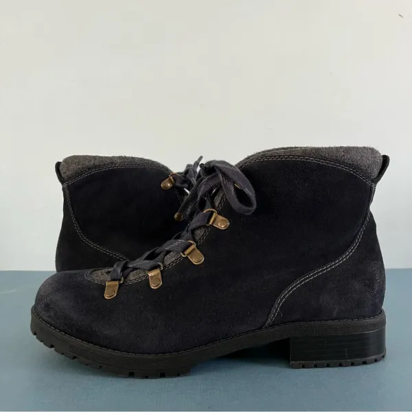 Clarks Faralyn Alpha Navy Blue Suede Lace Up‎ Hiking Ankle Boots - Image 2