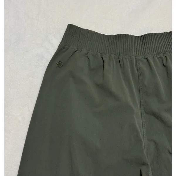 Lululemon Women's Green Stretch Woven Wide Leg High Rise Pants Size Medium - Image 9