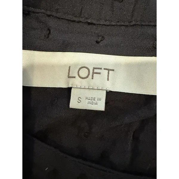 Ann Taylor Loft black textured Swiss dot blouse round neckline lightweight Small - Image 4